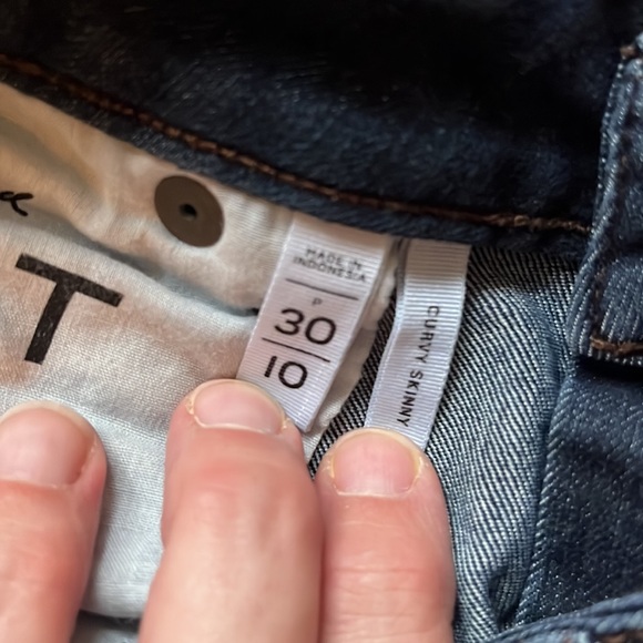 LOFT Women’s Jeans - Curvy Skinny - Size 10/30 - Picture 3 of 3